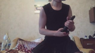 SISSY CROSSDRESSER FUCKS TIGHT ASS WITH HUGE BBC. CUM WITH NO HAND.Full ver