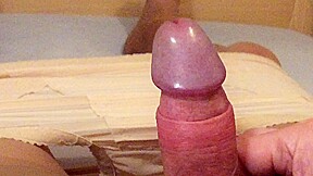 Wichsen im Strumpfhalter und Nylons